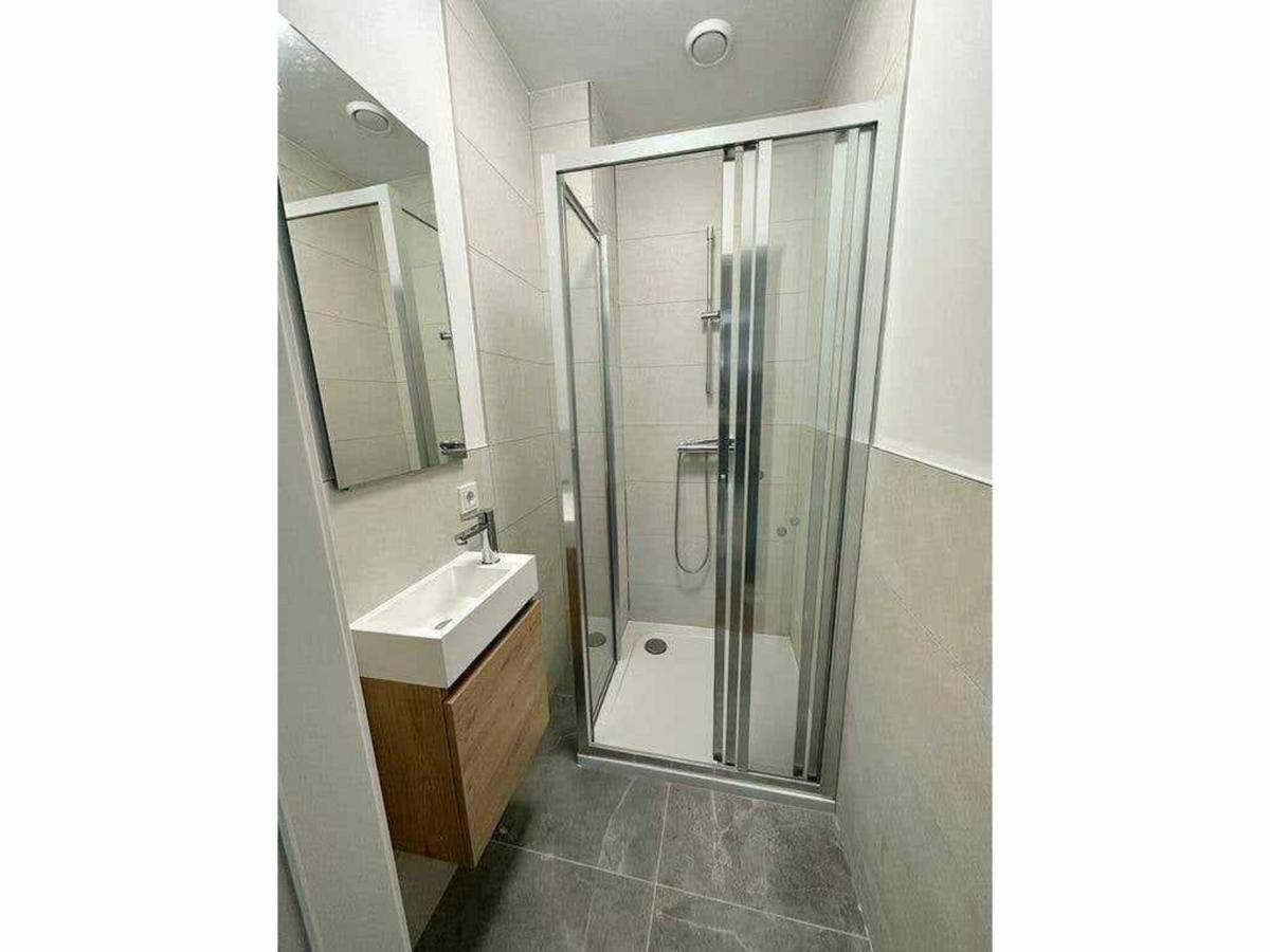 Private Room In The City Centre Ες Σιρ Αλζέτ Εξωτερικό φωτογραφία